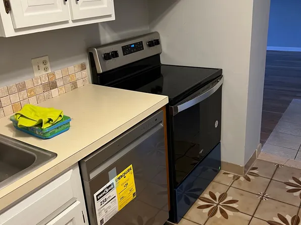 2500 Mystic Valley Pkwy APT 305, Medford, MA 02155
