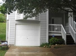 1637 Whispering Creek Dr, Ballwin, MO 63021