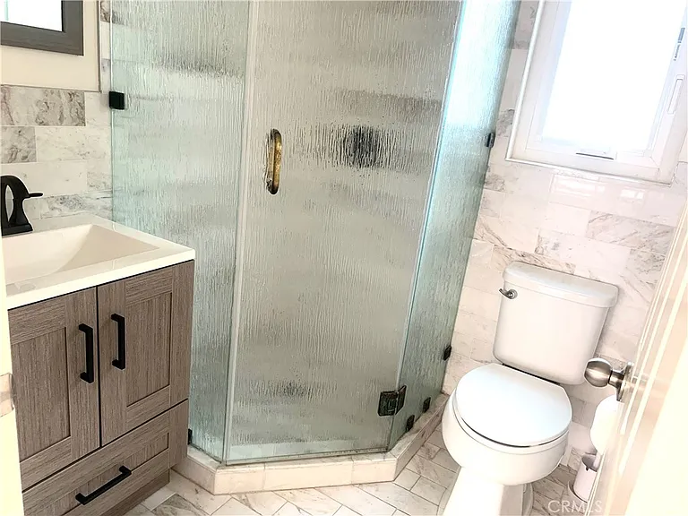 425 S Catalina Ave #4 — Photo 20