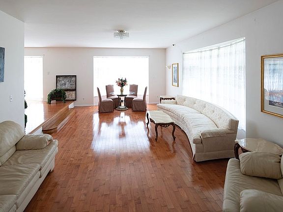 Living Room - all hardwood 
