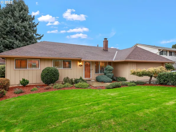 8715 SW Comanche Way, Tualatin, OR 97062