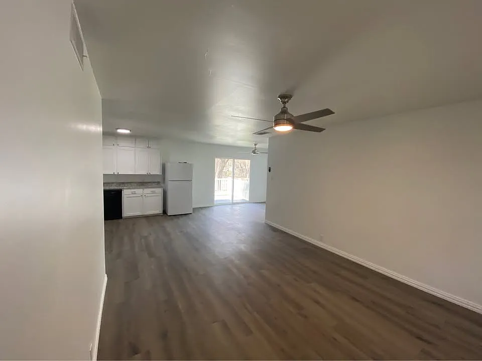 3 bed, 1008 sqft, $1,400 — Photo 4
