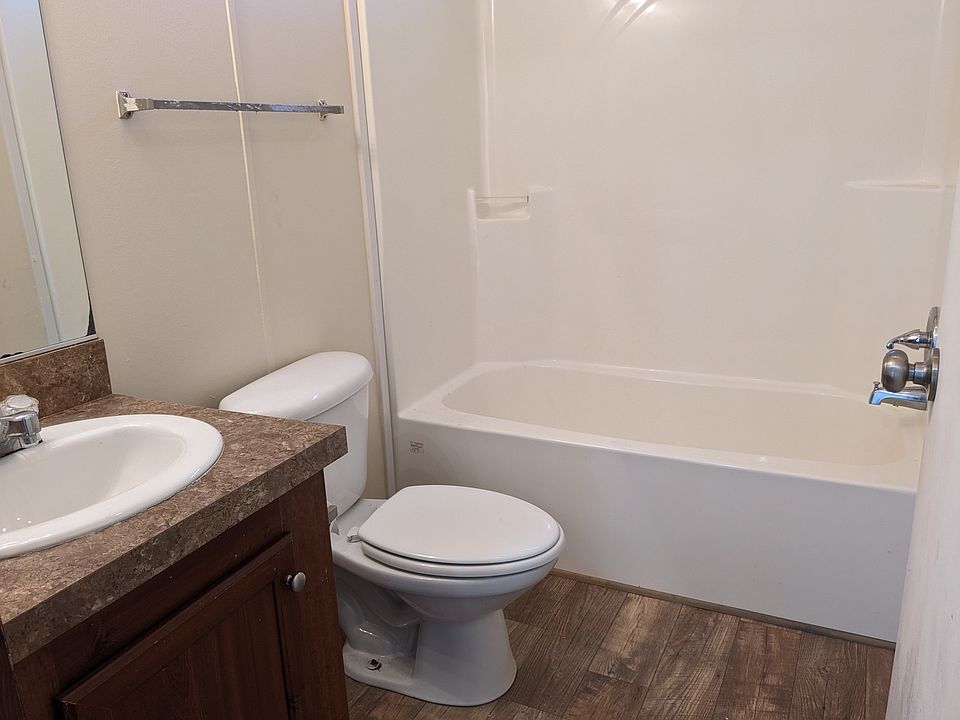 2nd image of 3911 Cambridge Ct #10