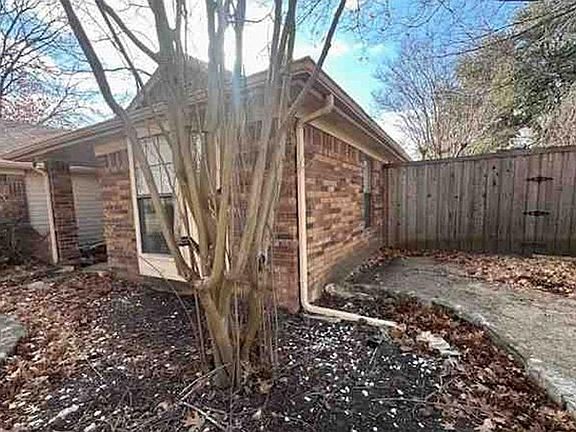 2nd image of 3007 Pacifica St