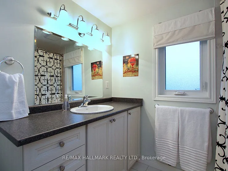 42 Abbey Rd #MAIN FLOOR — Photo 19