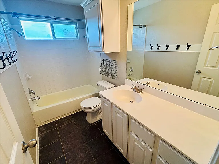 100 Crockett Rd — Photo 10