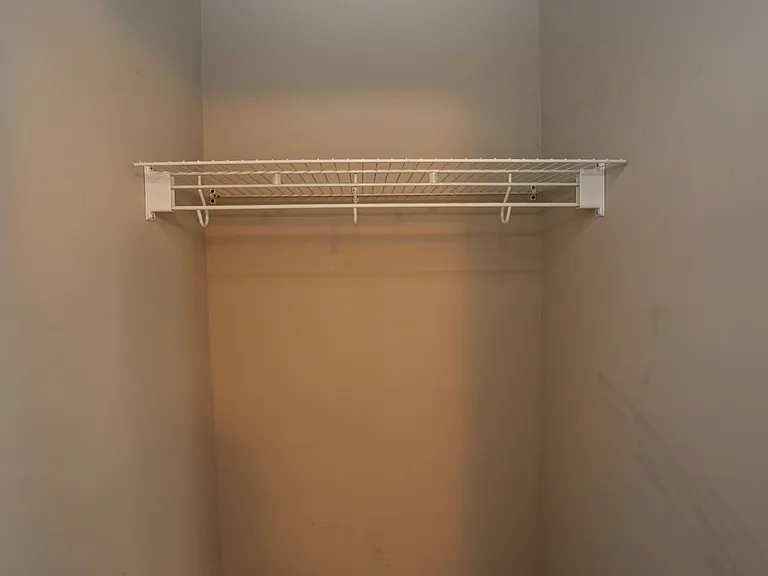 343 Longwood Dr — Photo 32