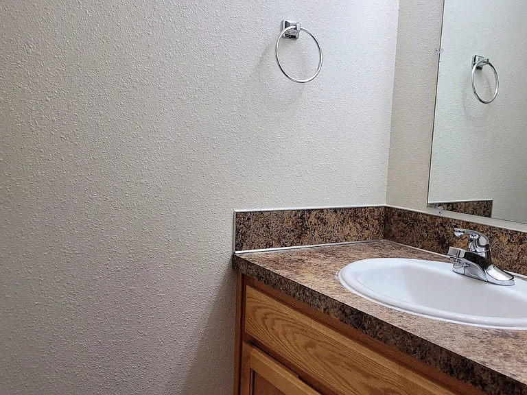 450 Maylea Pl — Photo 13