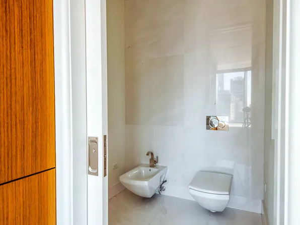 50 United Nations Plaza image 20 of 30