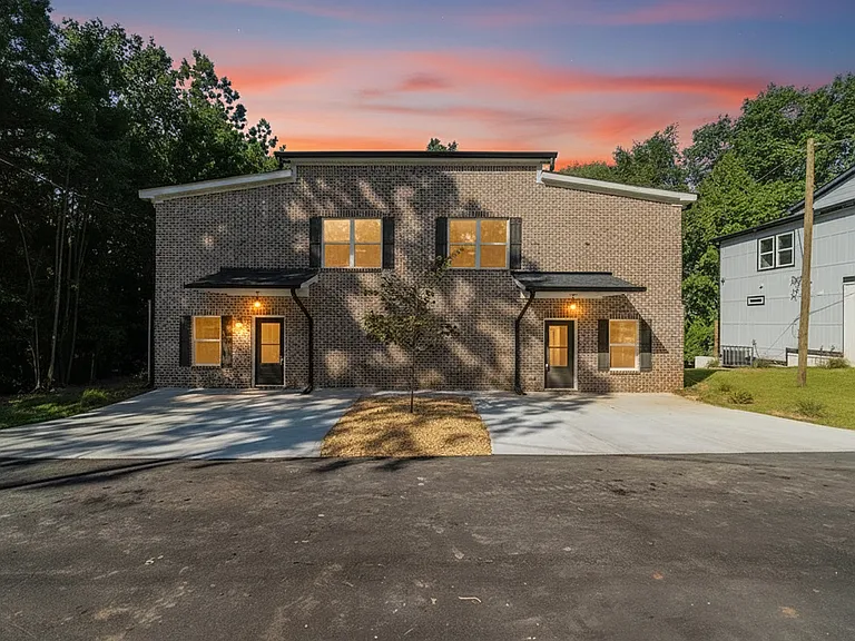 2395 Highpoint Rd — Photo 5