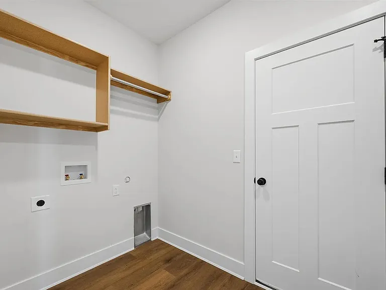 119 N Mendocino Ct — Photo 18