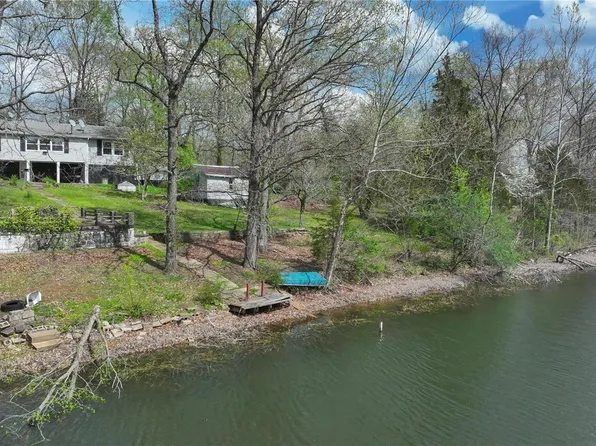 4520 Northlake Dr, De Soto, MO 63020