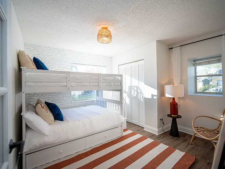 1394 Stonehenge Way — Photo 33