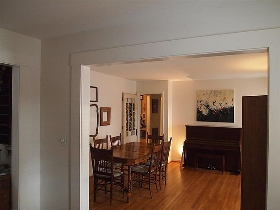 5th image of 6630 Robinhood Ln NW