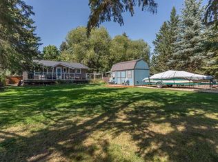 504 E 5th St, Norris Beach, AB T0C2V0