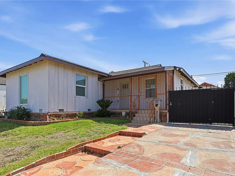10646 S Wilton Pl — Photo 36