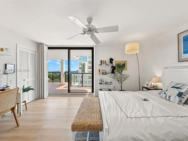 2575 S Bayshore Dr #11B — Photo 19