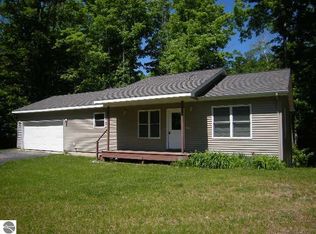 7430 River St, Benzonia, MI 49616