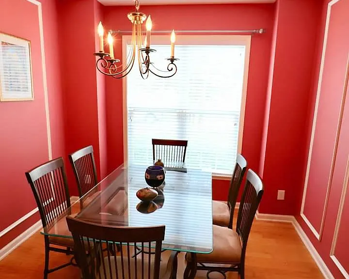 298 Danbury Ct — Photo 8