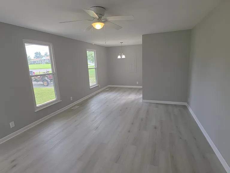 6414 Amanda Way — Photo 4