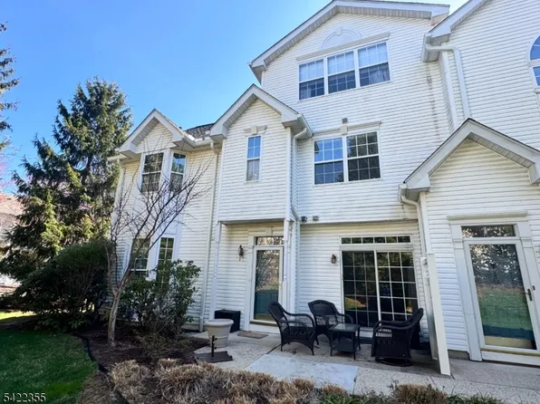 8 Timothy Ct, Morris Twp., NJ 07960