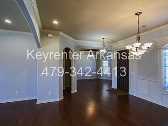2nd image of 2703 SW Joshua Ave