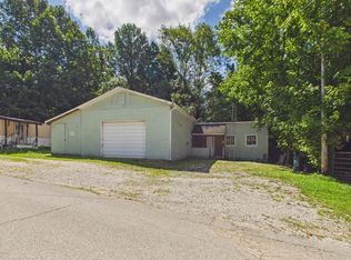 175 3rd St, Louisa, KY 41230