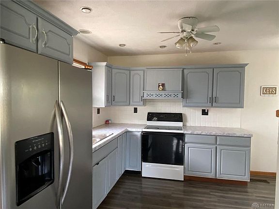 4th image of 3831 Montevideo Dr