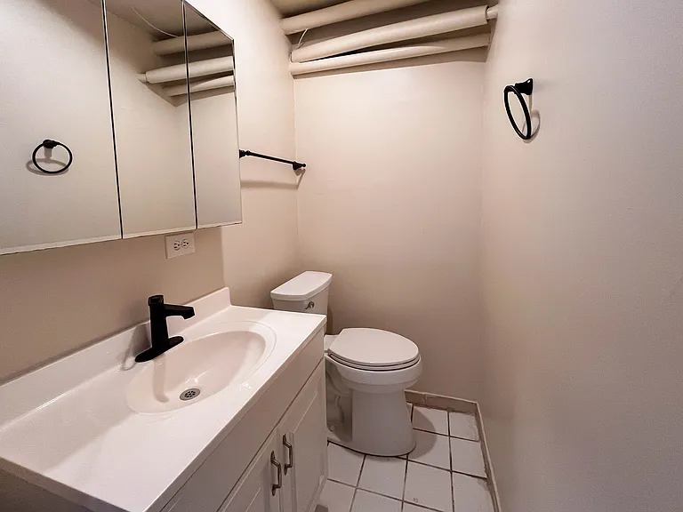 2237 N Kedzie Blvd #G — Photo 9