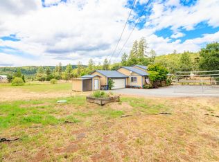 60 Andesite Dr, Jacksonville, OR 97530