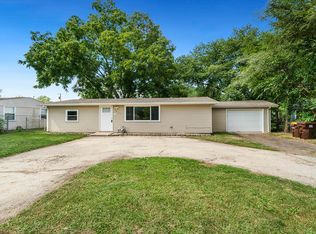 7422 Mildred Rd, Machesney Park, IL 61115