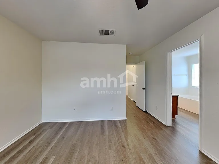 13801 Briarcreek Loop — Photo 9