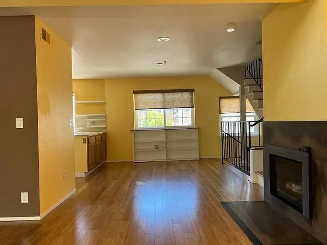 363 N Rengstorff Ave #13 — Photo 5