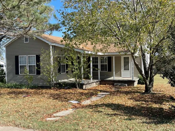 502 S Walnut St, Bernie, MO 63822