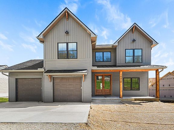 2nd image of 18458 Sycamore Woods Dr