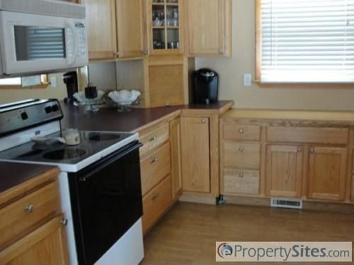 3rd image of 8377 Pineview Lake Dr