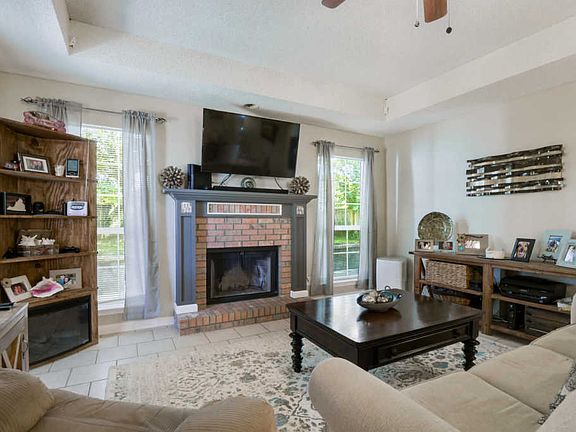3rd image of 11412 Wedgewood Ln