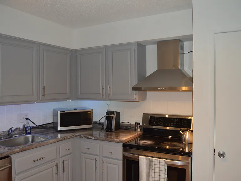 4355 Maryland Ave #211 — Photo 7