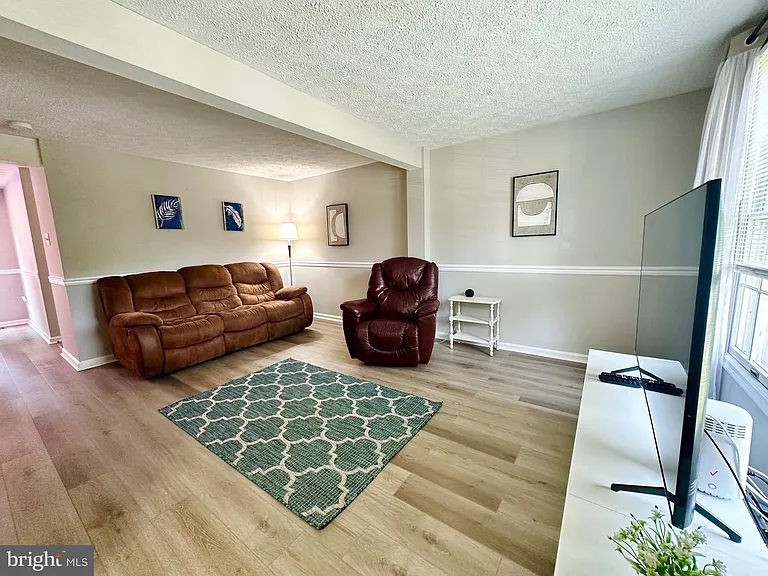 51 Chins Ct — Photo 4