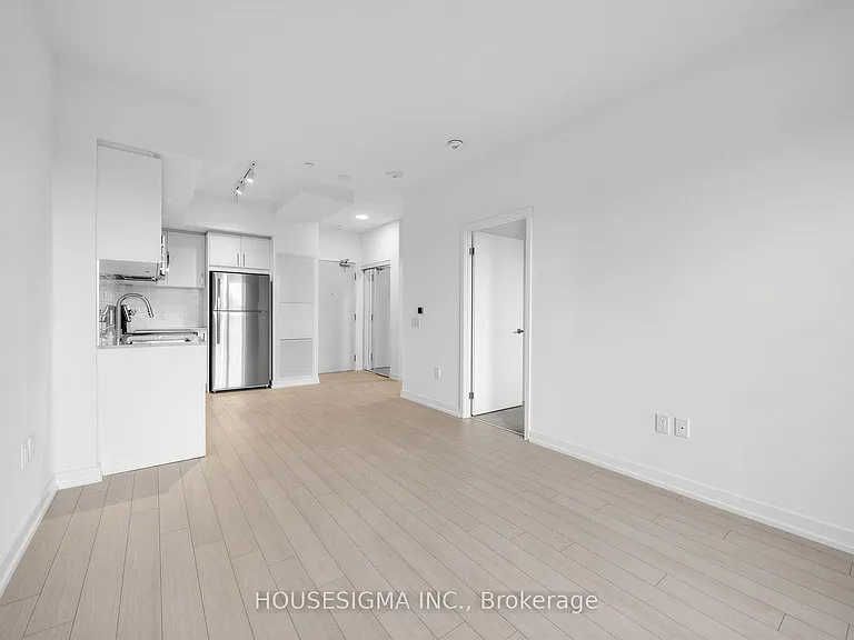 4010 Eglinton Ave W #407 — Photo 6