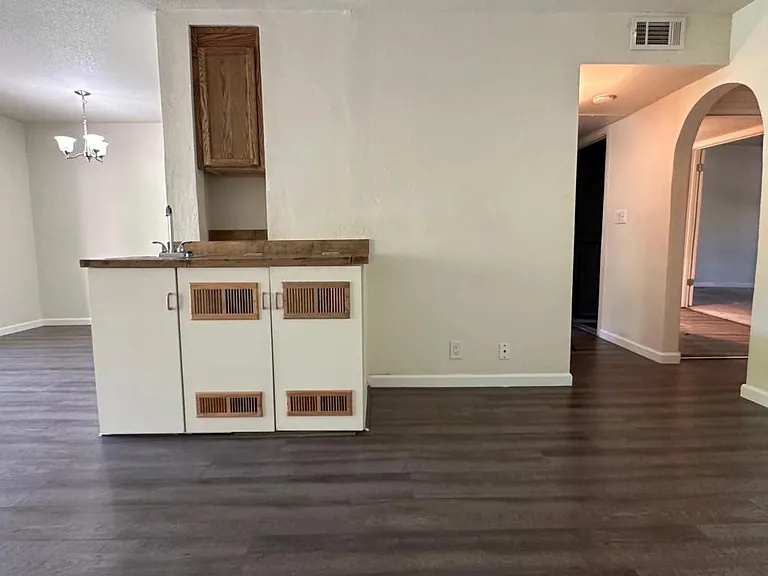 2422 Larkspur Ln #221 — Photo 10