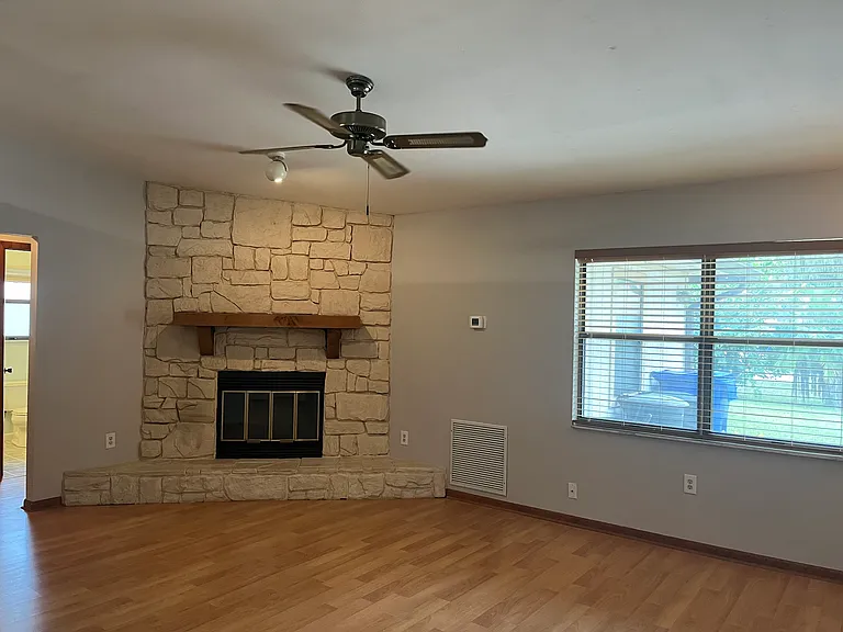 424 Orchis Rd — Photo 3