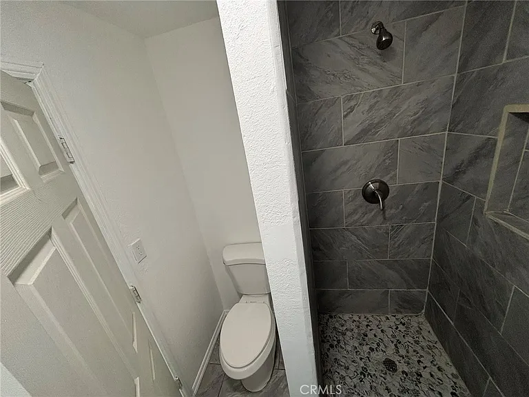 11969 166 — Photo 5