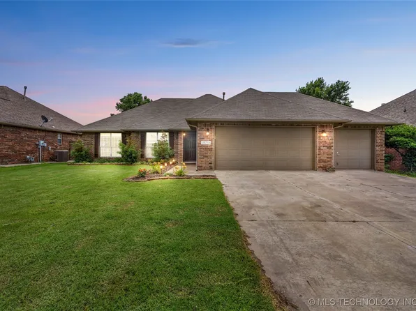 19714 E 44th Pl S, Broken Arrow, OK 74014