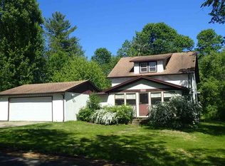 N4908 Edwards St, Leopolis, WI 54948