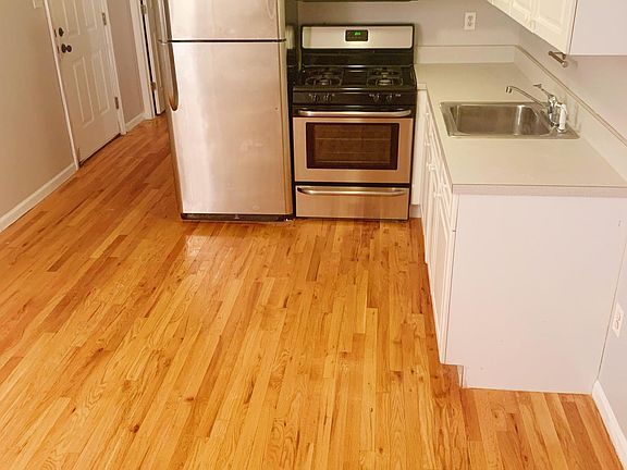 3rd image of 484 Vernon Ave Floor 2