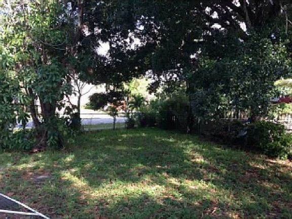 3rd image of 2205 NW 4th St