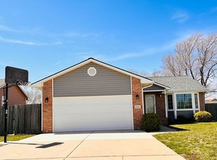1923 S Leeanne Ln, Wichita, KS 67207