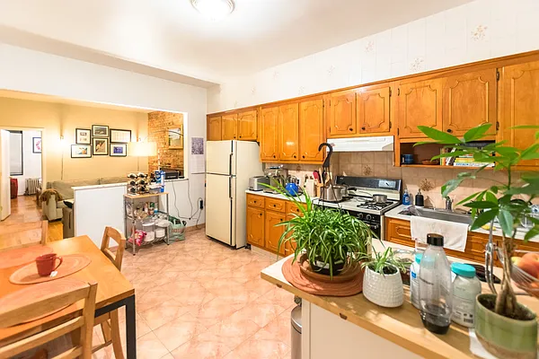 Rented by Highline Residential | media 11