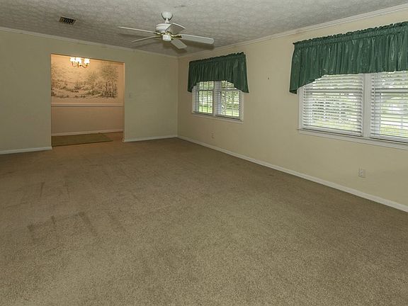 5th image of 106 Southwind Cir